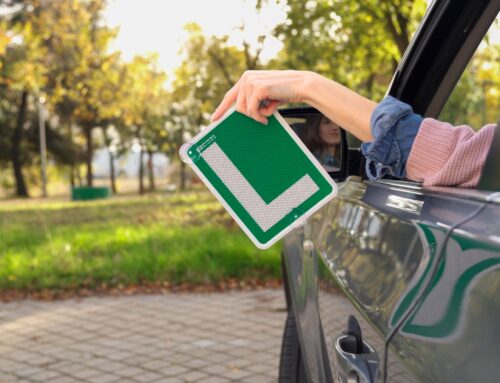 Carnet de conduir als 17: és possible?